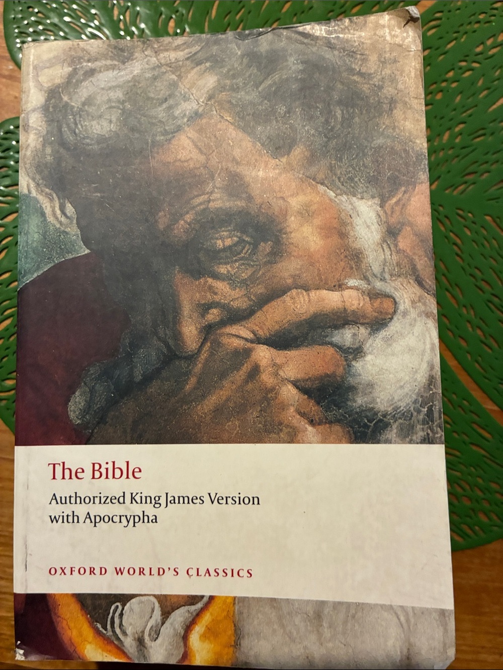 The Bible - Authorized King James Version with Apocrypha (White/Beige)